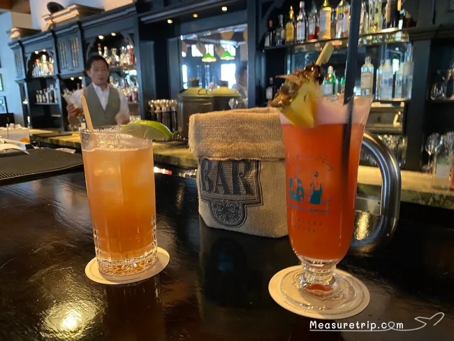【シンガポール観光】シンガポールスリング発祥の老舗バー「ロングバー - Long Bar」は行くべき？【シンガポール 旅行】