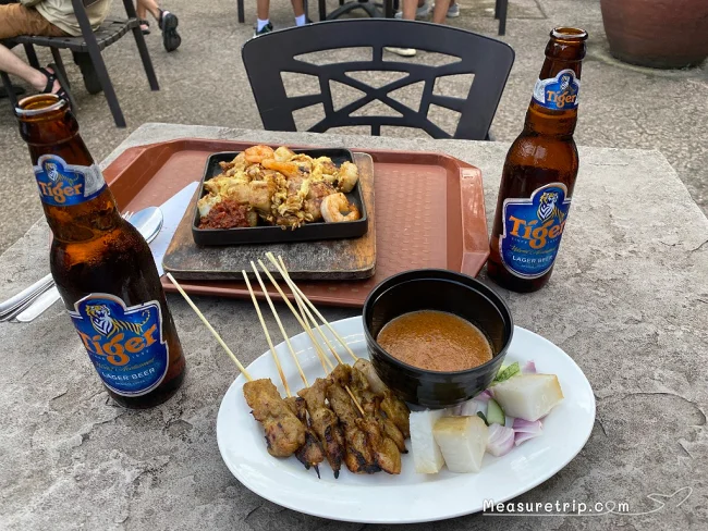シンガポール ナイトサファリ園内のレストランの食事は不味い？【シンガポール動物園 ナイトサファリ】