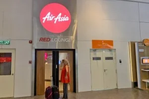 エアアジア RED LOUNGE - レッドラウンジ ＠クアラルンプール KLIA2