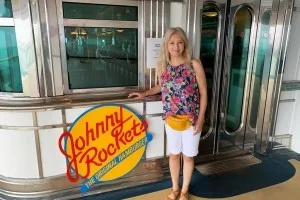 ロイヤルカリビアン ボイジャー・オブ・ザ・シーズのハンバーガーレストラン「Johnny Rockets」