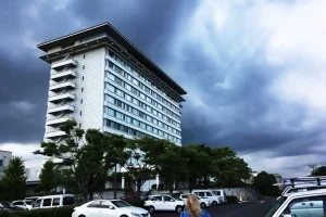 台風が近付いているらしい・・・ヤバい雲模様だ（汗）