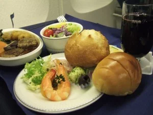 [初めてのビジネスクラスでハワイ旅行記8] ビジネスクラスの機内食