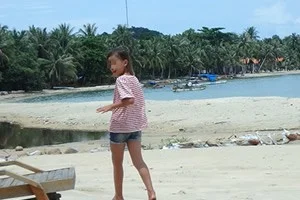 [雨季で格安！ベトナム・フーコック島旅行記53] 怪しい女の子