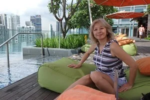 [常夏のシンガポール・クリスマス旅行記36] シンガポール・ホテルジェンの開放感ある屋上プール