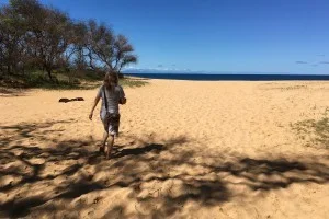 天気がいい日のモロカイ島・パポハクビーチ