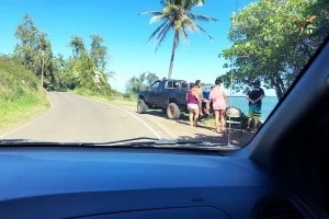 [ハワイ最後の楽園「モロカイ島」旅行記72] やばい！こんなん離合できんやん！進めんやん！（汗）