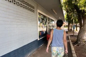 [ハワイ最後の楽園「モロカイ島」旅行記76] 日曜日の午後。カウナカカイのスーパーはどこも閉まってる。