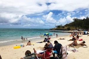 [憧れのラニカイビーチに泊まるハワイ旅行記58] カイルアビーチは大人気で人がいっぱいだ！