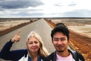 この旅行記で走破する約2400kmに及ぶ道のりを紹介。