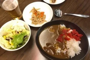 [北欧とアフリカを巡る年末年始の冒険旅行記：北欧編3] JALサクララウンジでカレー食べるよ♪