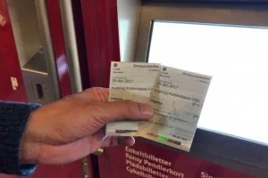 デンマーク国鉄「DSB」のチケットを買う。ターミナルどこだ、、？