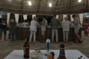 予想外のビュッフェディナー＠アフリカサファリキャンプ