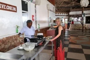 [北欧とアフリカを巡る年末年始の冒険旅行記：ザンジバルビーチ編19] レストランで朝食