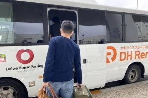 沖縄・那覇空港に到着。シャトルバスでレンタカーを借りに行こう！