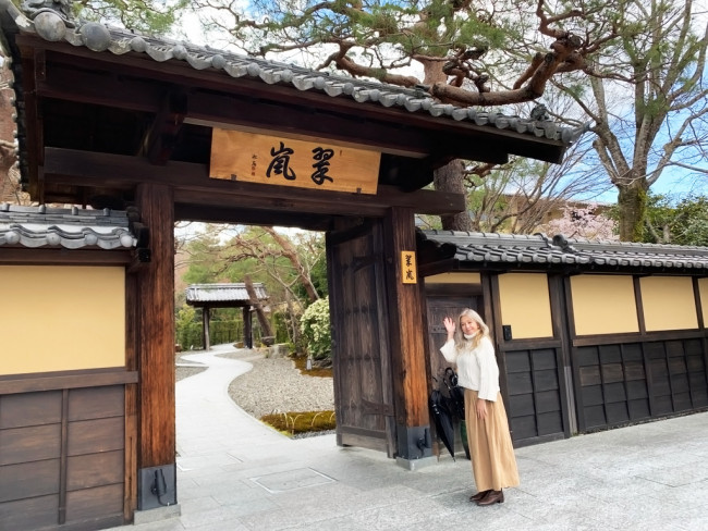 桜の咲く京都・嵐山へ