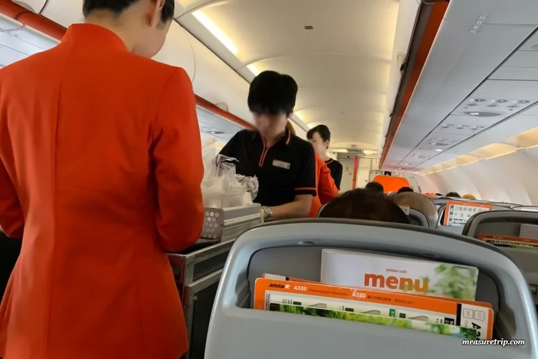 【ジェットスター国内線】座席表と乗り方完全ガイド！エコノミー座席の広さ・機内食比較