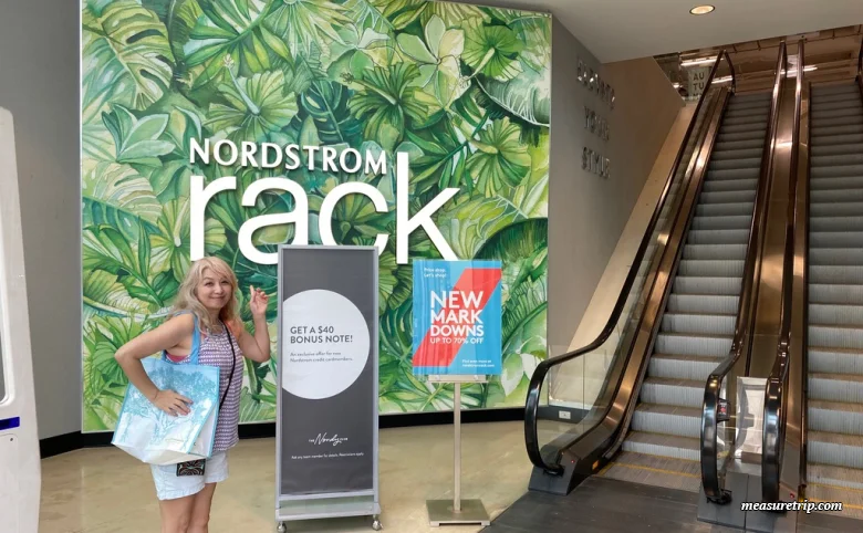 Travel to Hawaii: Introducing a price survey and cheap stores in Waikiki, Hawaii!