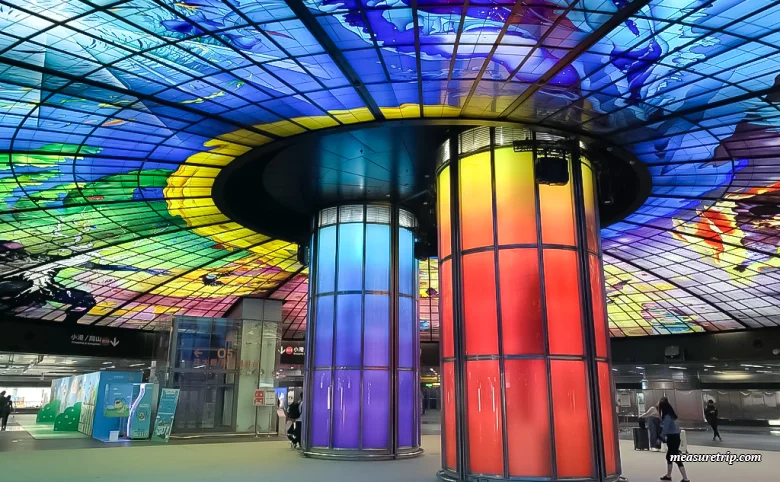 [台湾観光] 高雄MRT「美麗島駅」ガイド